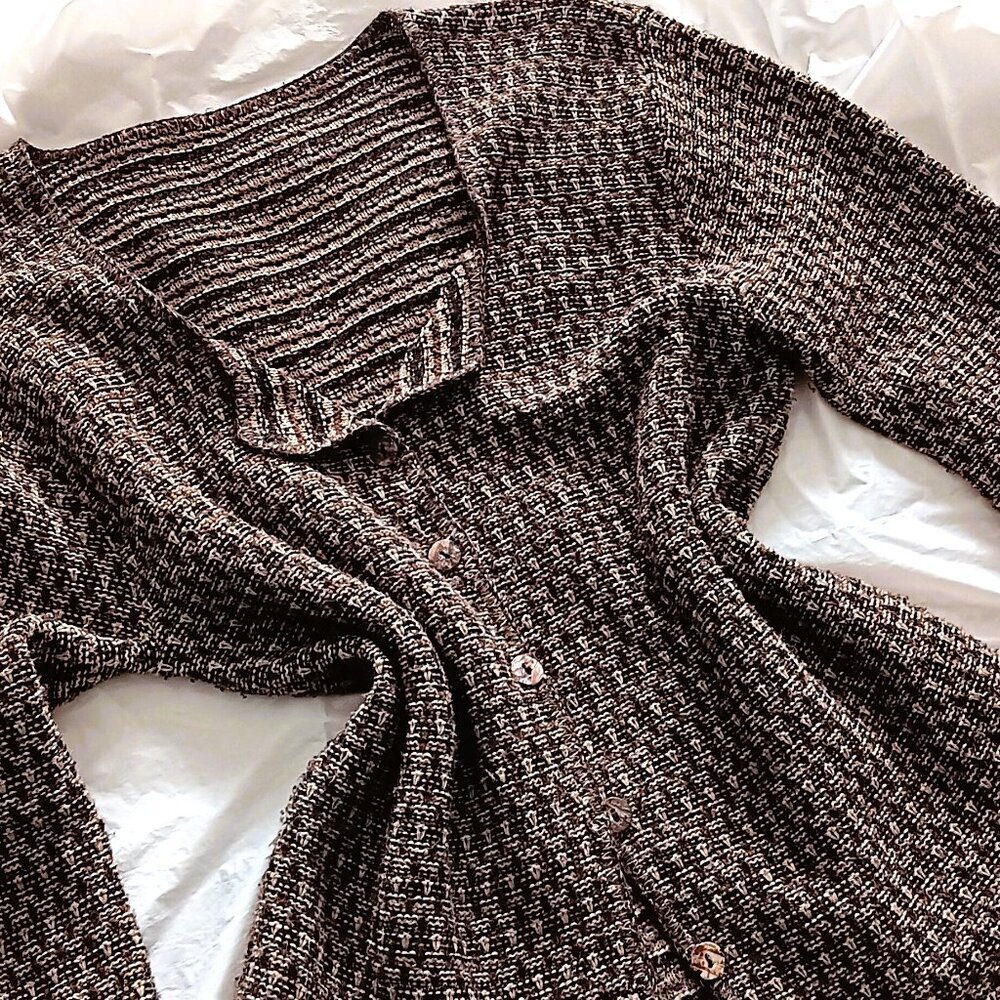 DARK GOLD, BLACK, BROWN CARDIGAN SWEATER W/SHELL BUTTONS, COTTON BLEND. SM, MED